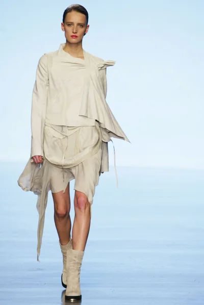 Look 38